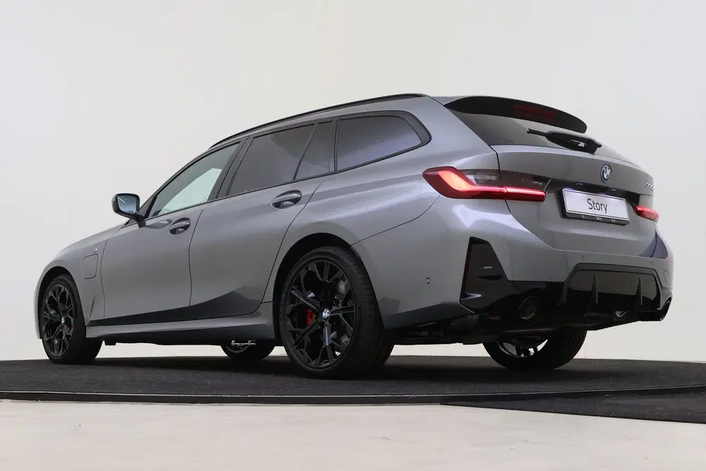 BMW 3-serie 330e M Sport Automaat uit 2026, foto 11