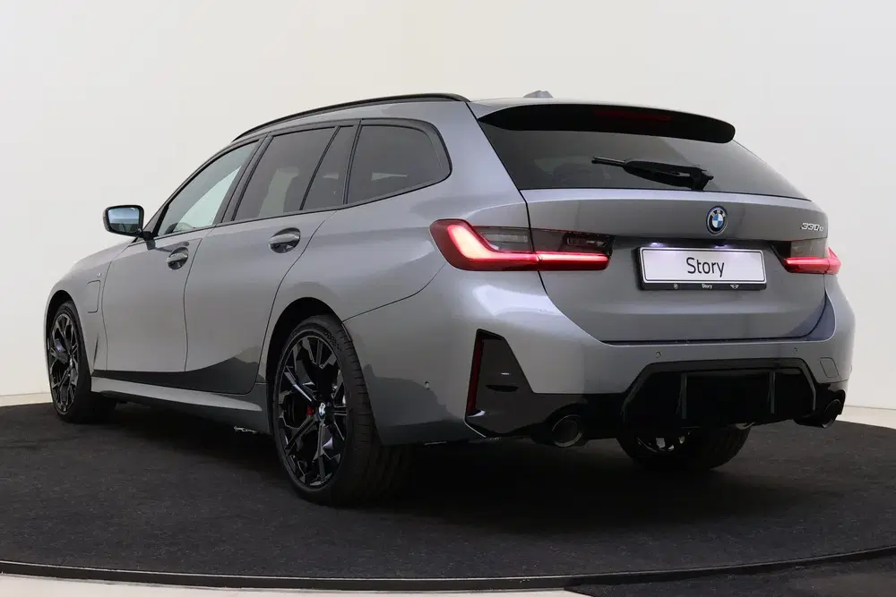 BMW 3-serie 330e M Sport Automaat uit 2026, foto 15