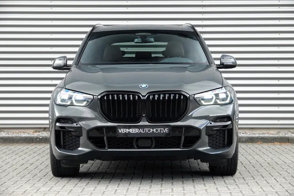 BMW X5 xDrive45e High Executive uit 2021, foto 2