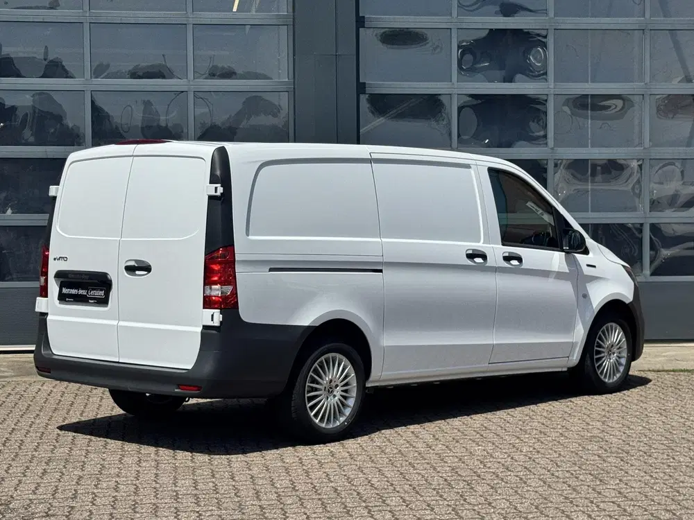 Mercedes-Benz Vito 112 L2 66 kWh uit 2026, foto 2