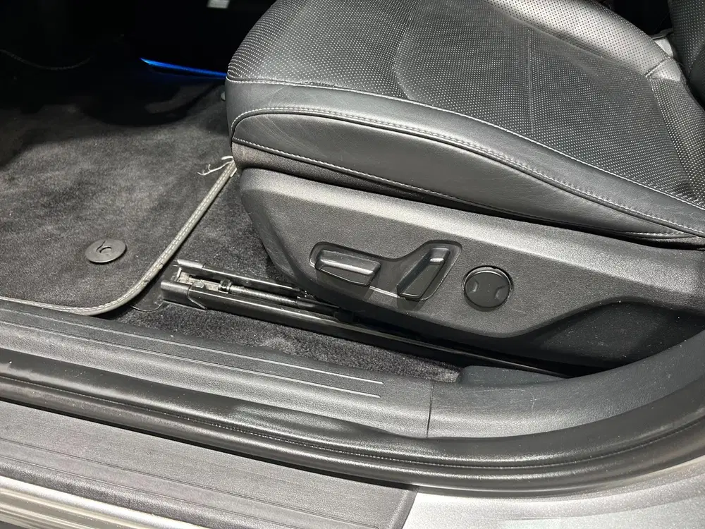 Kia EV6 77 uit 2023, foto 8