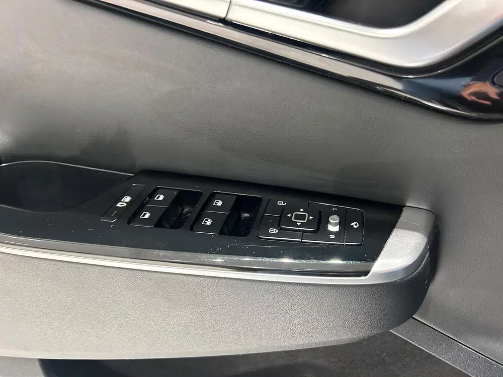 Kia EV6 77 uit 2023, foto 9