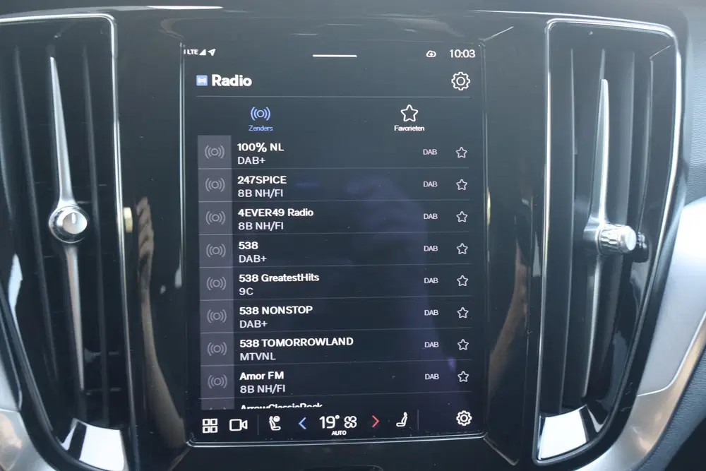 Volvo V60 2.0 T6 Plug-in hybrid AWD Core Bright uit 2023, foto 12