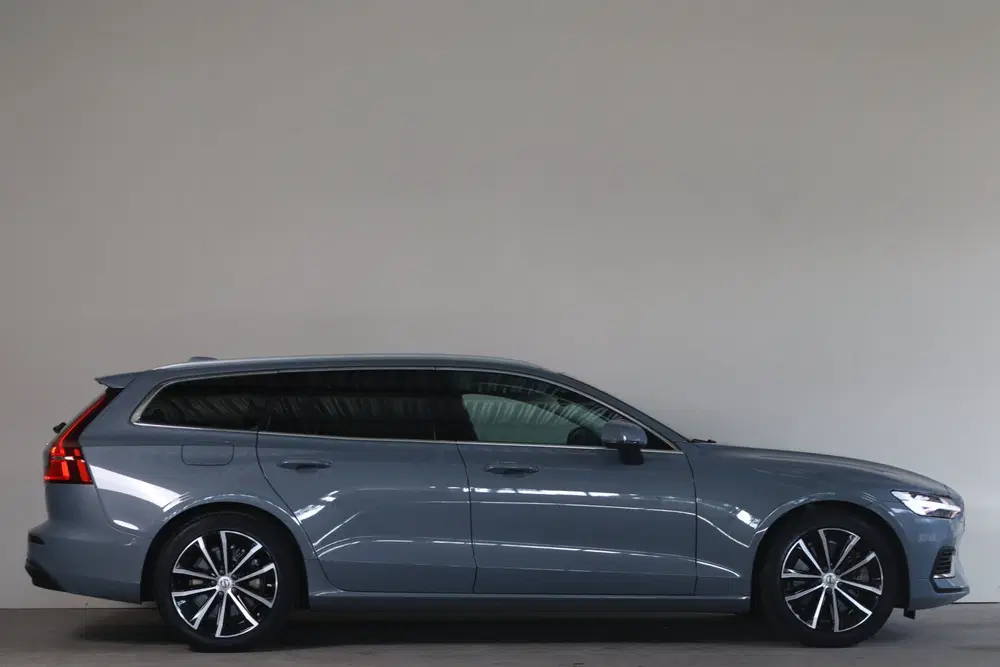 Volvo V60 2.0 T6 Plug-in hybrid AWD Core Bright uit 2023, foto 13