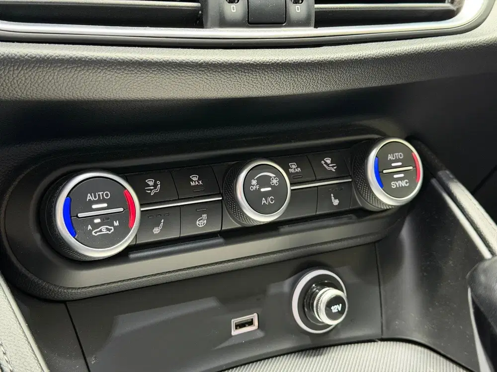Alfa Romeo Stelvio 2.0 T AWD B-Tech uit 2019, foto 14