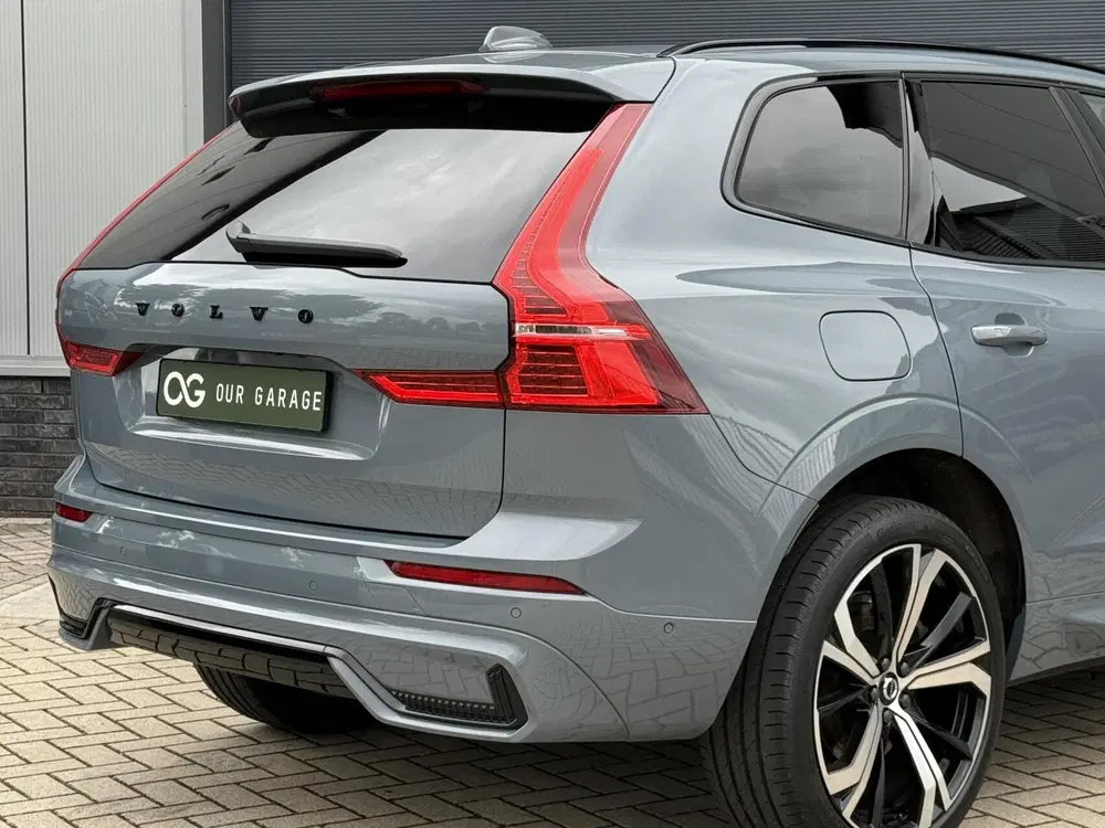 Volvo XC60 T8 Plug-in AWD Ultimate Dark uit 2023, foto 15