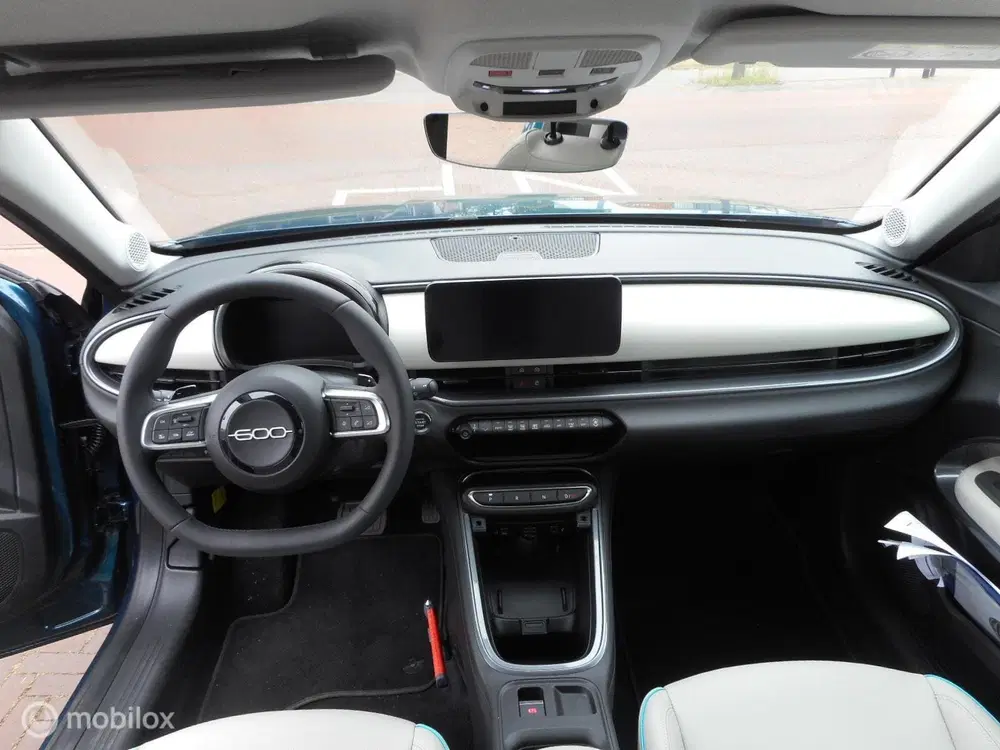 Fiat 600 1.2 Hybrid 100 La Prima uit 2024, foto 2