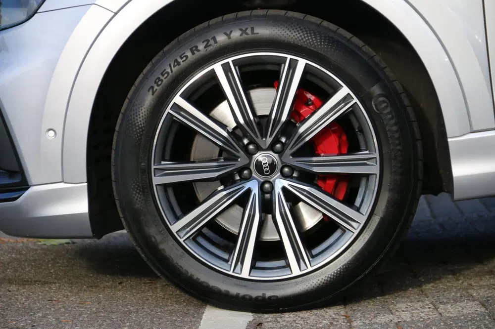 Audi Q8 55 TFSI e quattro S-LINE PANO-DAK BTW-AUTO uit 2022, foto 4