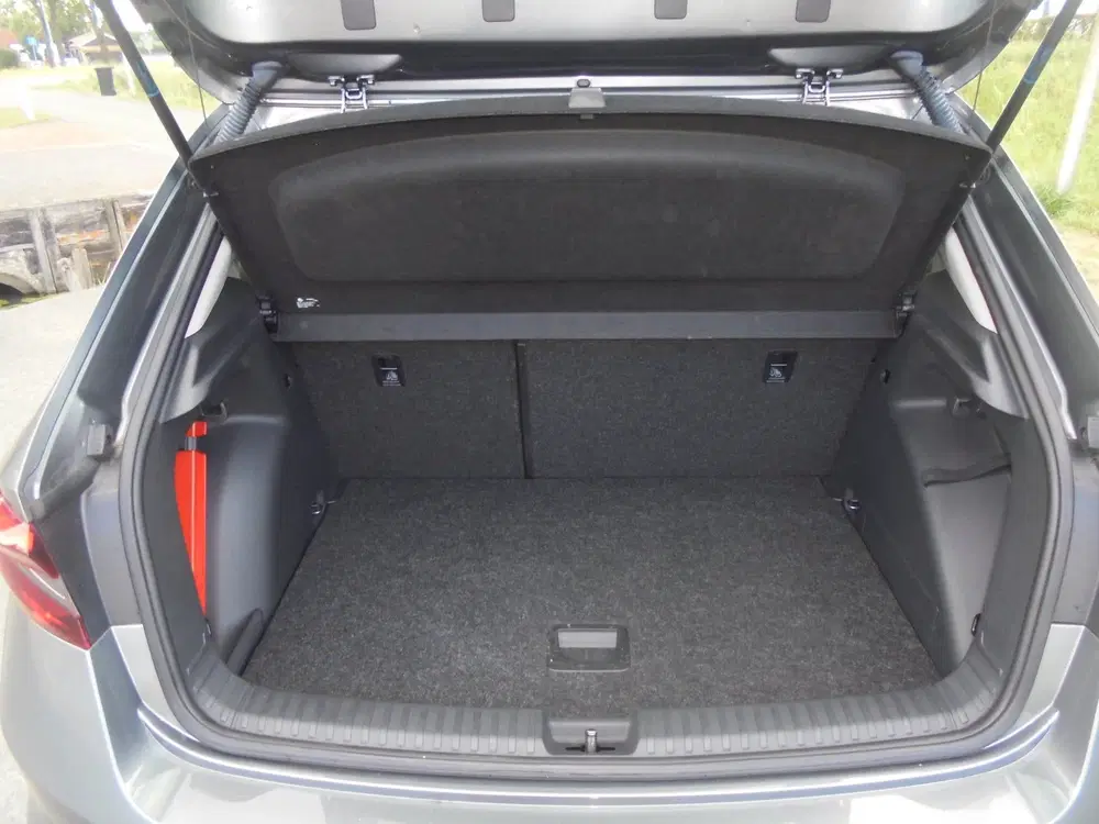 Skoda Fabia Skoda Fabia 1.0 benzine 5 deurs Automaat a uit 2022, foto 11