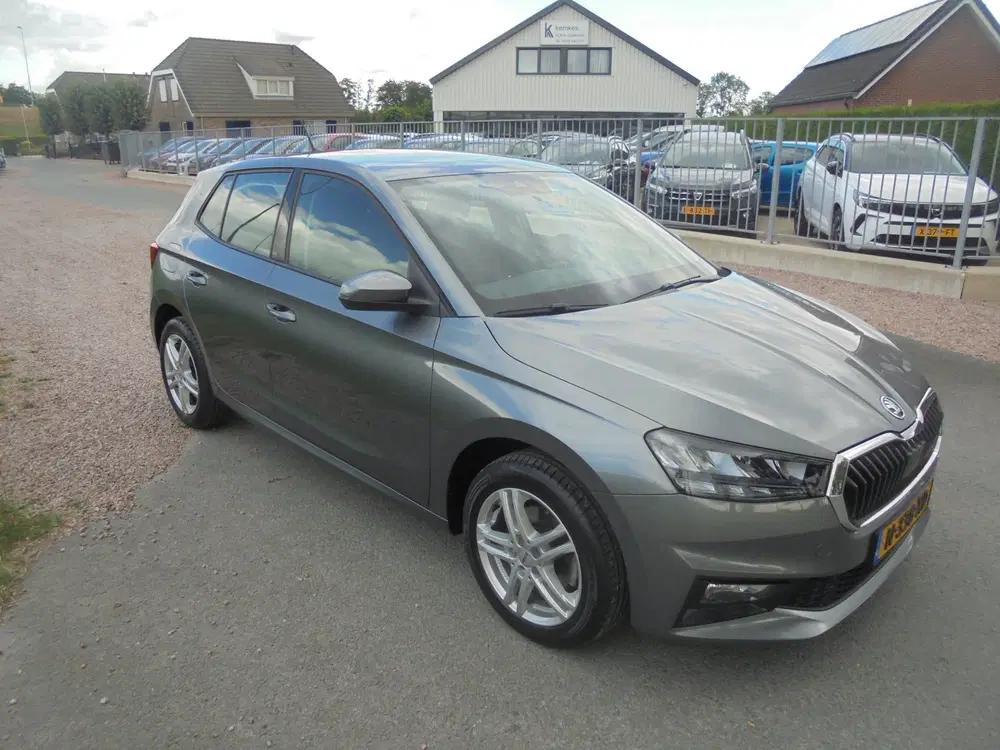 Skoda Fabia Skoda Fabia 1.0 benzine 5 deurs Automaat a uit 2022, foto 4