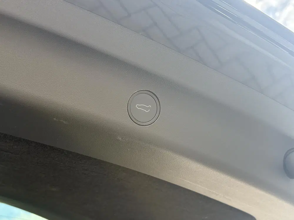 Tesla Model Y RWD 58 kWh uit 2023, foto 11