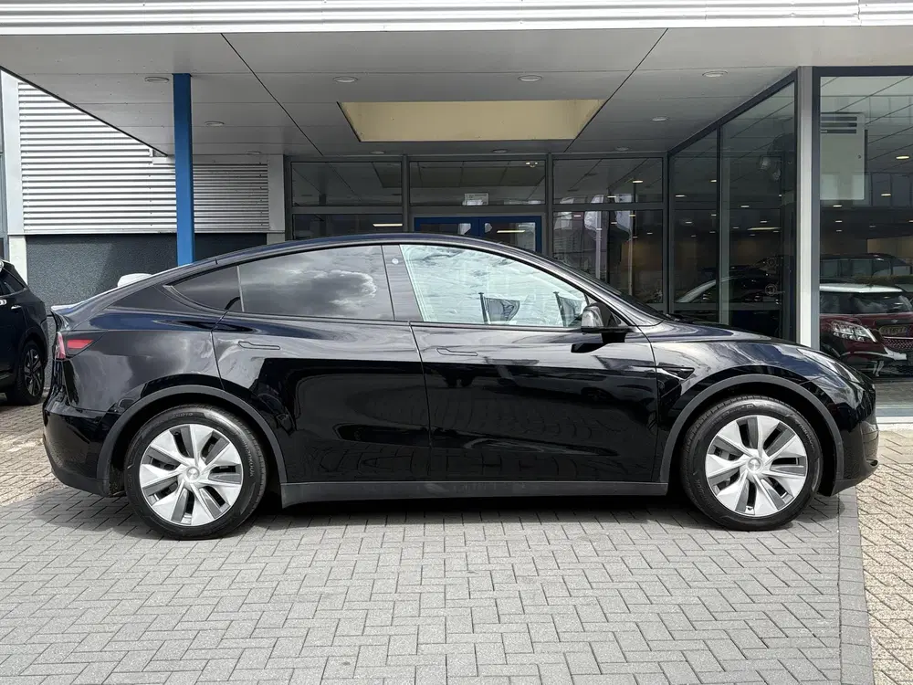 Tesla Model Y RWD 58 kWh uit 2023, foto 4