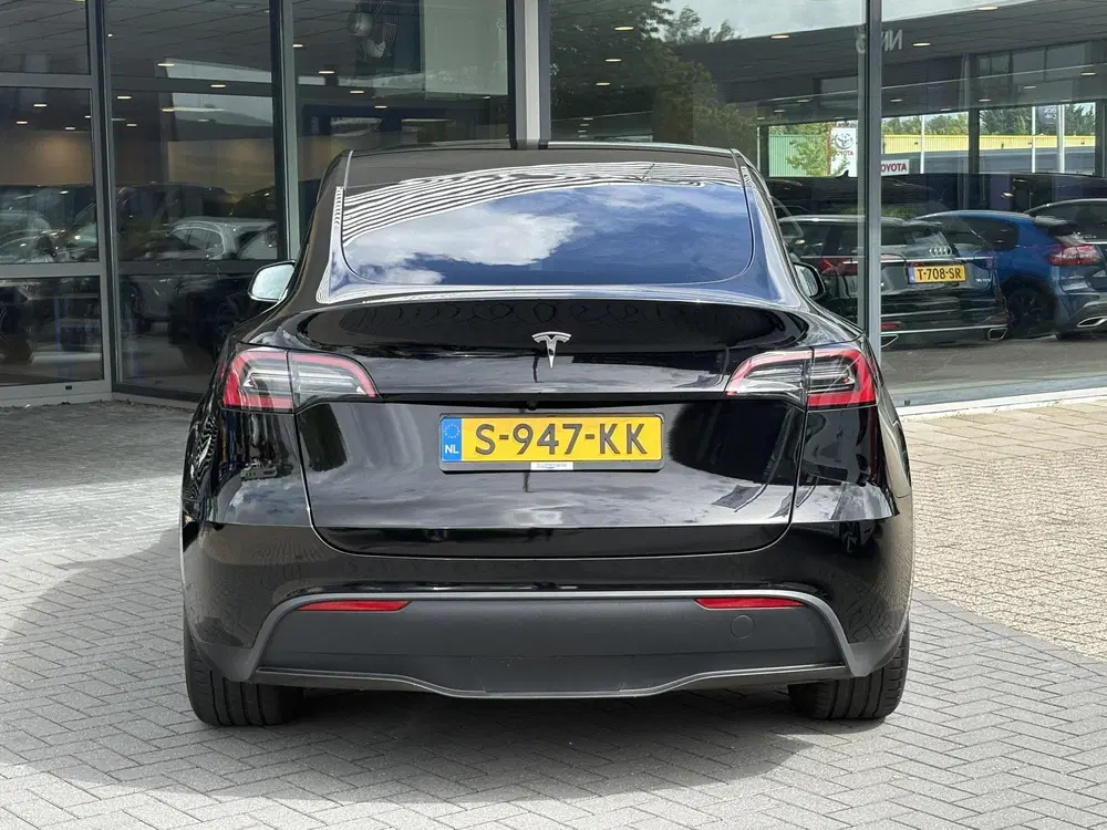 Tesla Model Y RWD 58 kWh uit 2023, foto 8
