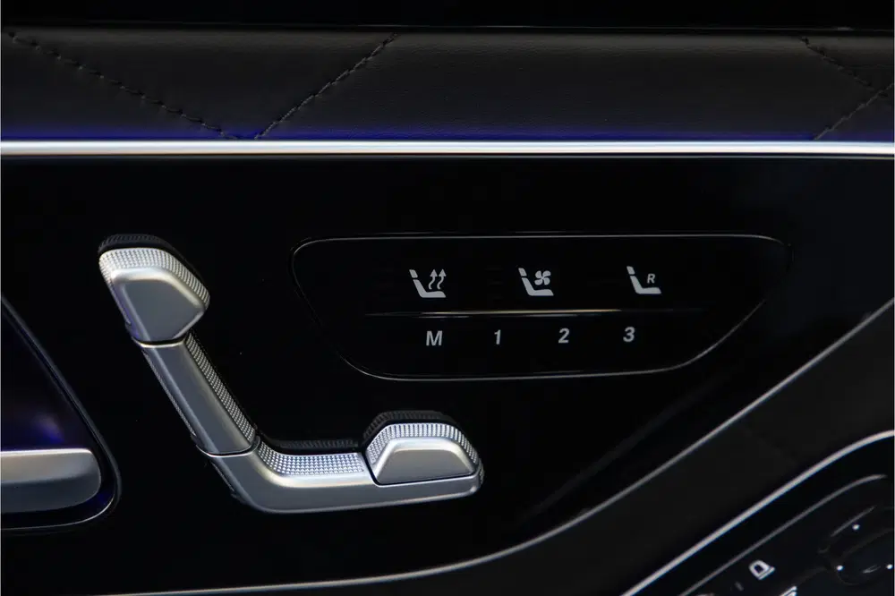 Mercedes-Benz S-Klasse 450 Lang AMG Chauffeurspakket uit 2022, foto 13