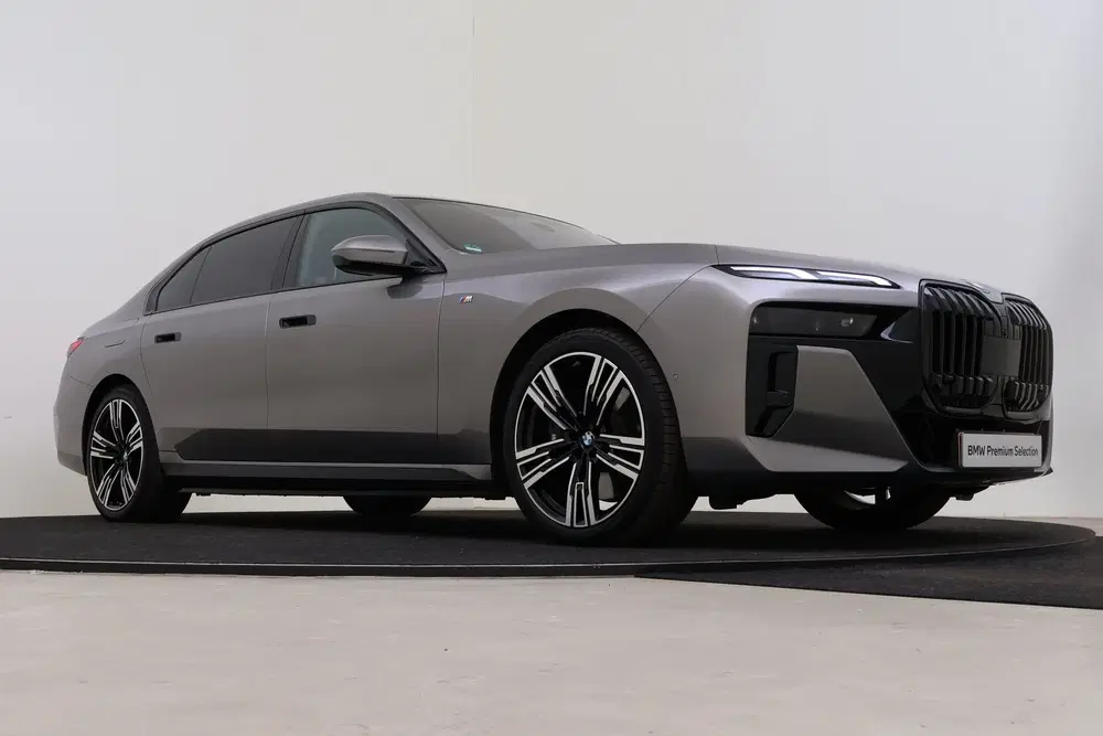 BMW i7 eDrive50 High Executive M Sport uit 2024, foto 10