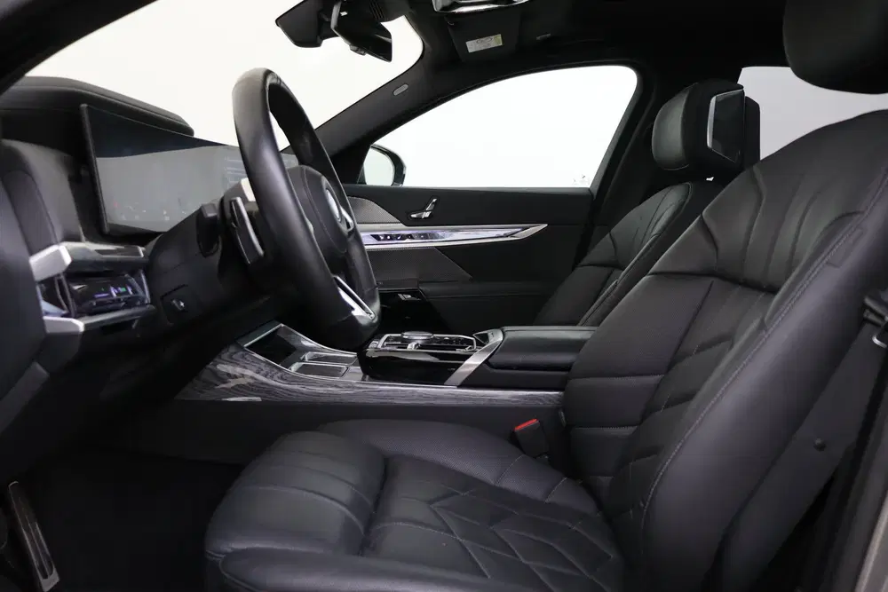 BMW i7 eDrive50 High Executive M Sport uit 2024, foto 12