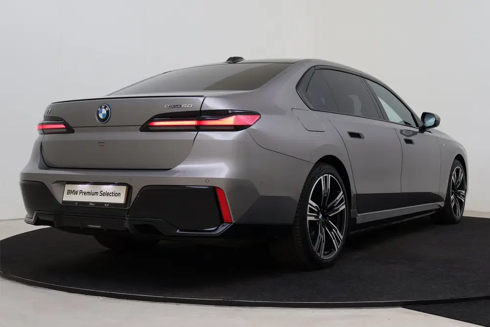 BMW i7 eDrive50 High Executive M Sport uit 2024, foto 2
