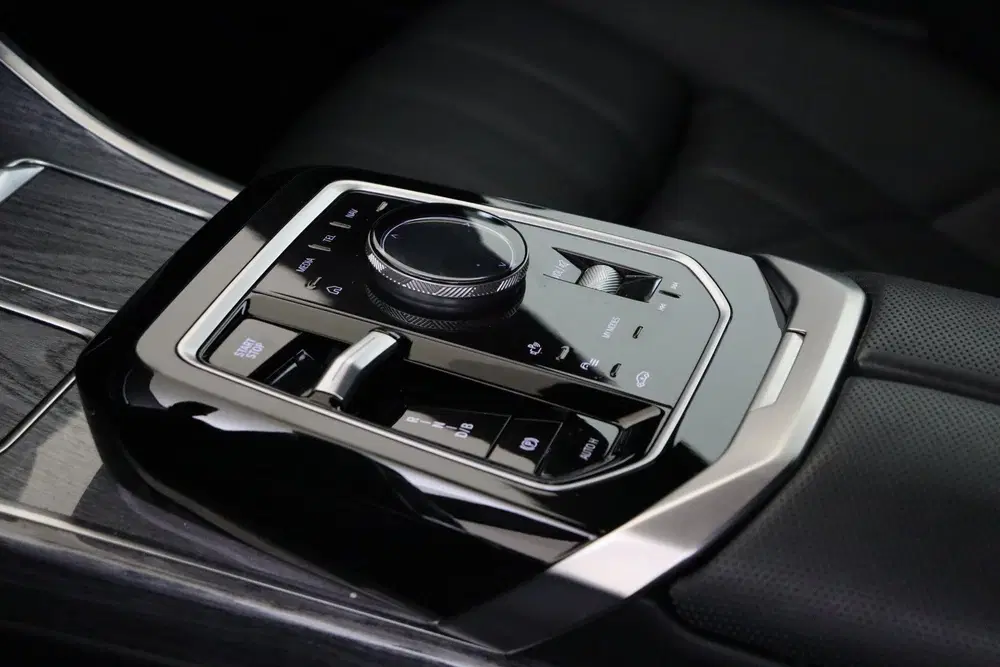 BMW i7 eDrive50 High Executive M Sport uit 2024, foto 6