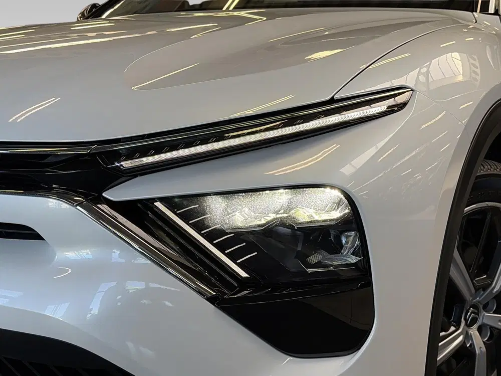 Citroën C5 X 1.6 Plug-In Hybrid 225pk Business uit 2022, foto 12