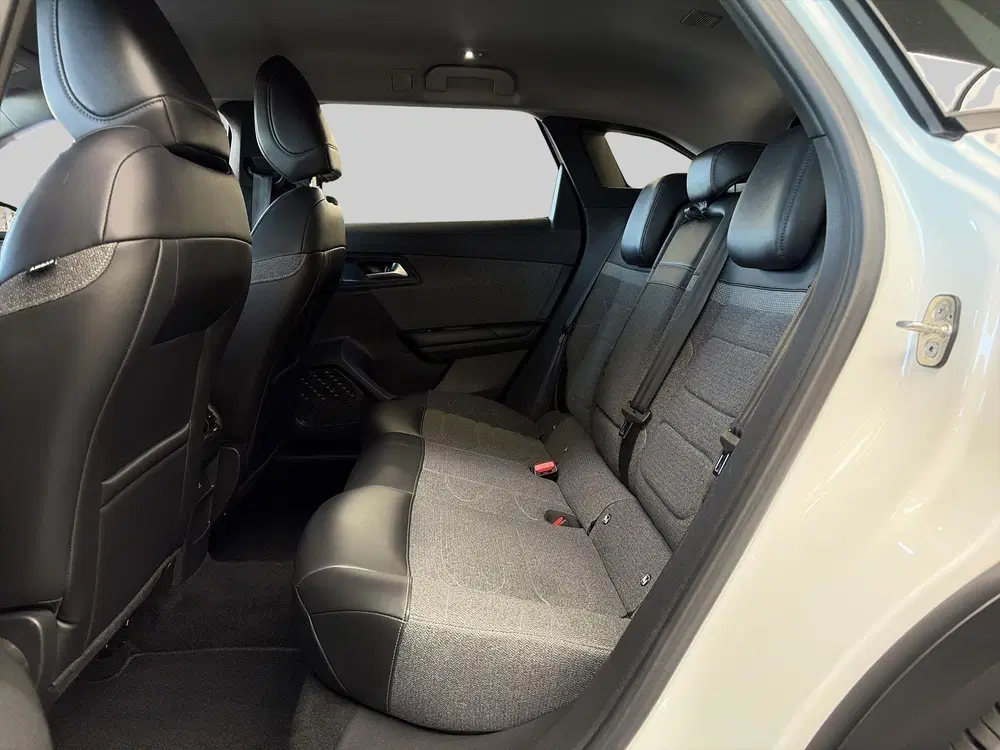 Citroën C5 X 1.6 Plug-In Hybrid 225pk Business uit 2022, foto 13