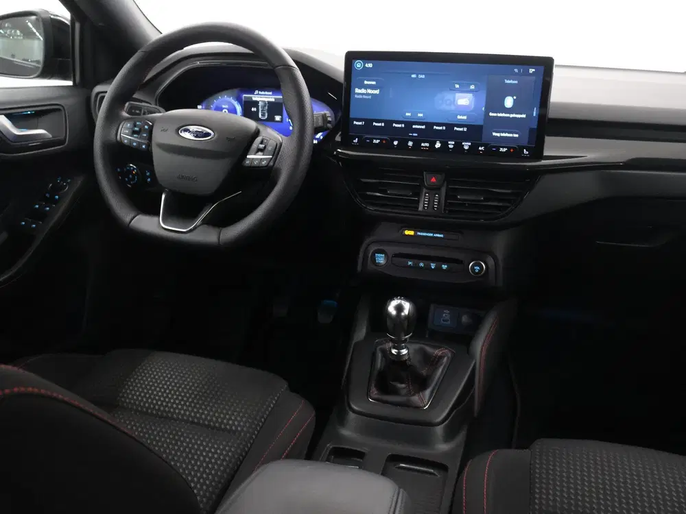 Ford Focus 1.0 EcoBoost Hybrid ST Line uit 2023, foto 9