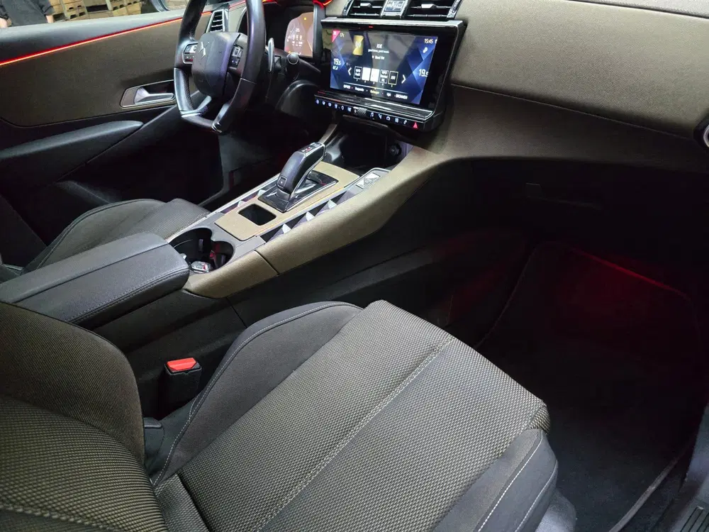 DS Automobiles DS 7 Crossback DS 7 Crossback 1.6 PureTech So Chic Xenon uit 2019, foto 7