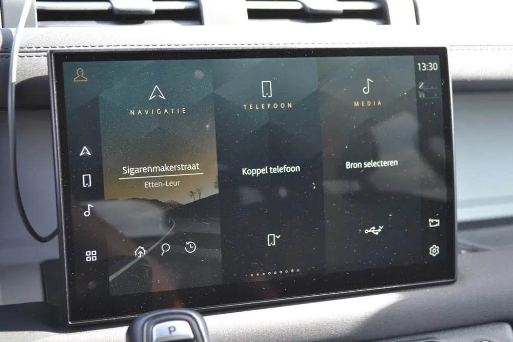 Land Rover Defender 2.0 P400e 110 X-Dynamic S LUCHTVERIN uit 2022, foto 14