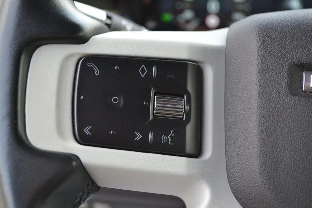 Land Rover Defender 2.0 P400e 110 X-Dynamic S LUCHTVERIN uit 2022, foto 15