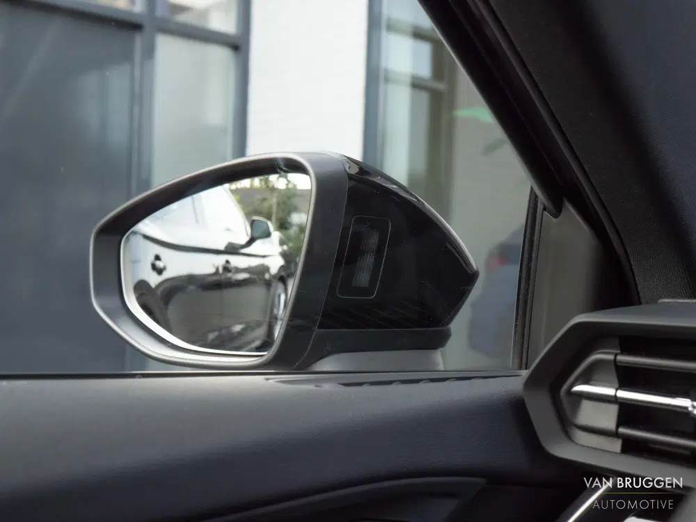 Audi A3 35 TFSI S-Line Pano B&O RS-Stoelen Sfeer C uit 2023, foto 14