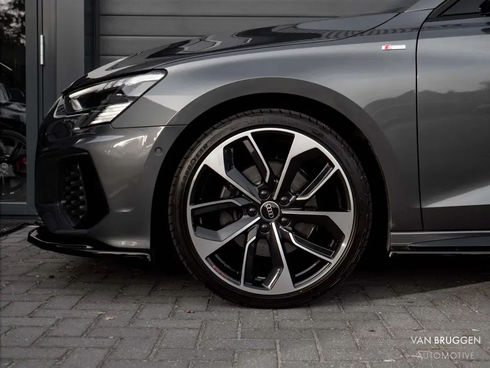 Audi A3 35 TFSI S-Line Pano B&O RS-Stoelen Sfeer C uit 2023, foto 15