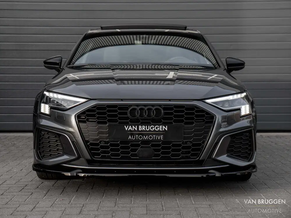 Audi A3 35 TFSI S-Line Pano B&O RS-Stoelen Sfeer C uit 2023, foto 6