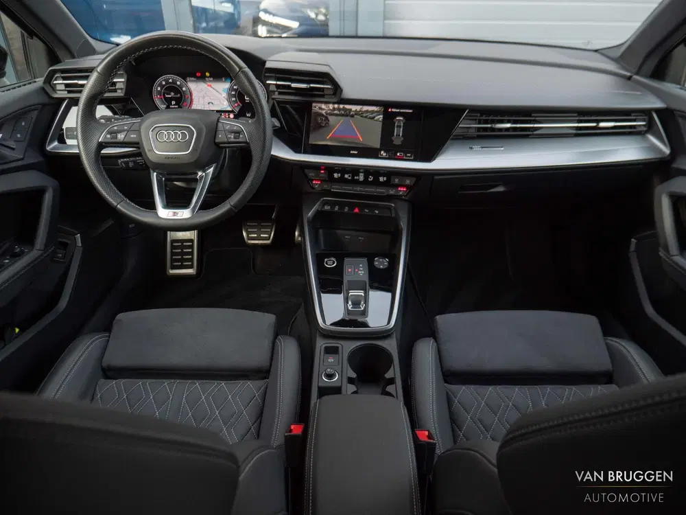 Audi A3 35 TFSI S-Line Pano B&O RS-Stoelen Sfeer C uit 2023, foto 7