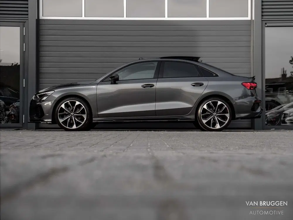 Audi A3 35 TFSI S-Line Pano B&O RS-Stoelen Sfeer C uit 2023, foto 9