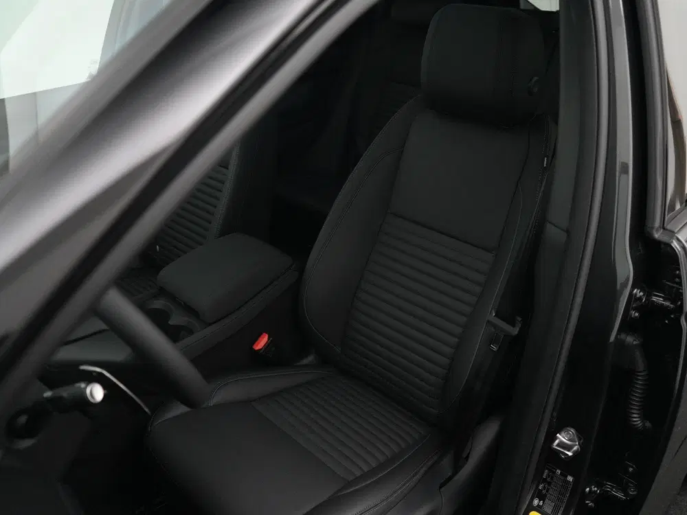 Land Rover Discovery Sport 1.5 P270e PHEV Business Landmark uit 2026, foto 8