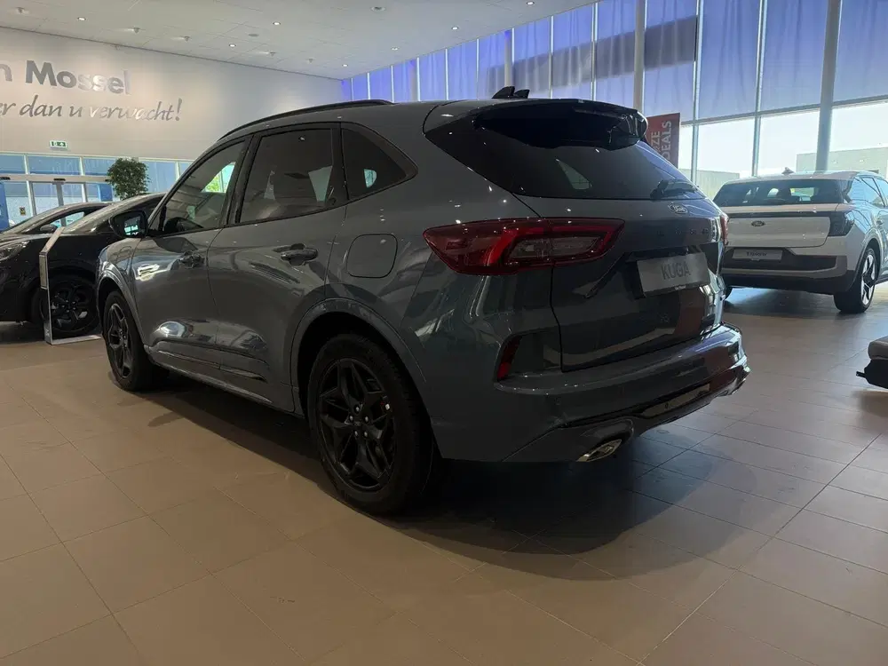 Ford Kuga PHEV Blue Cruise uit 2026, foto 3