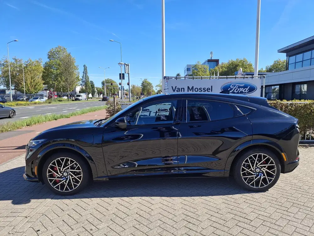 Ford Mustang Mach-E GT Extended AWD 98 kWh uit 2023, foto 4