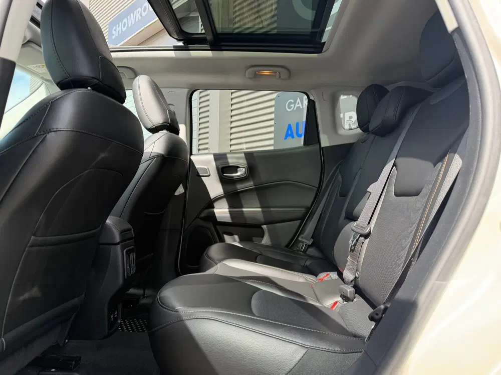 Jeep Compass 1.4 170PK Limited 4x4 Automaat Panodak uit 2019, foto 11