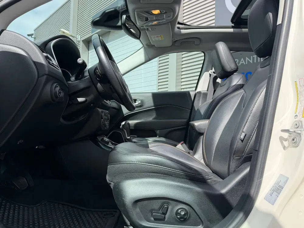 Jeep Compass 1.4 170PK Limited 4x4 Automaat Panodak uit 2019, foto 12