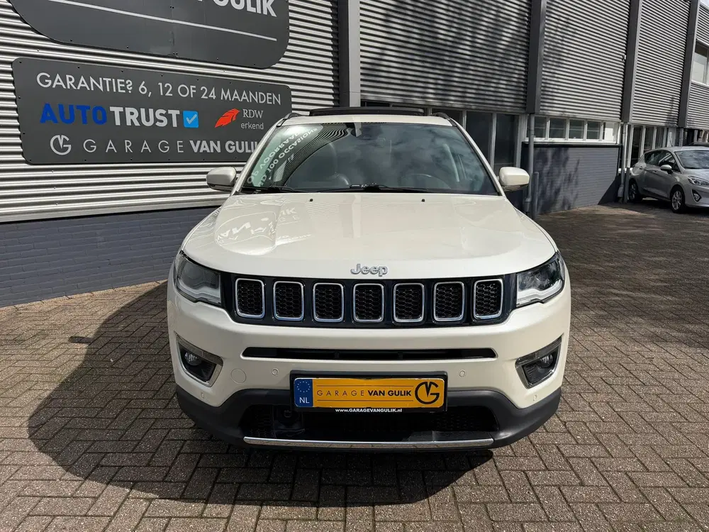 Jeep Compass 1.4 170PK Limited 4x4 Automaat Panodak uit 2019, foto 3