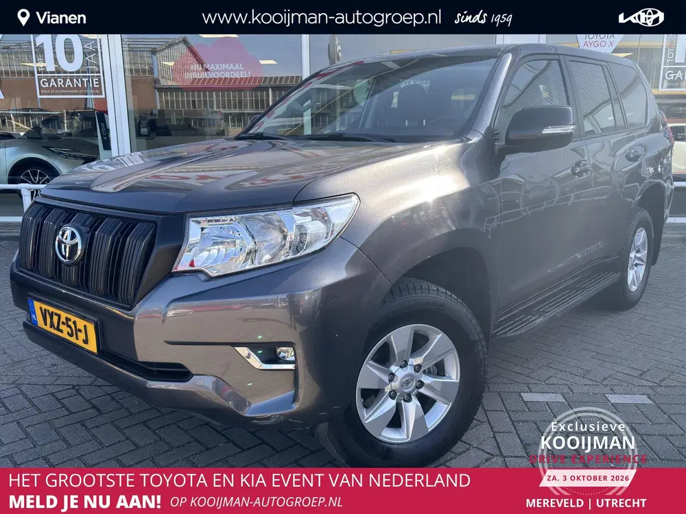 Toyota Land Cruiser 2.8 D-4D Challenger VAN Grijs kenteken 3 uit 2022