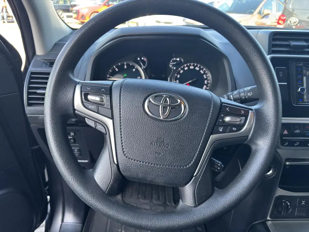 Toyota Land Cruiser 2.8 D-4D Challenger VAN Grijs kenteken 3 uit 2022, foto 7