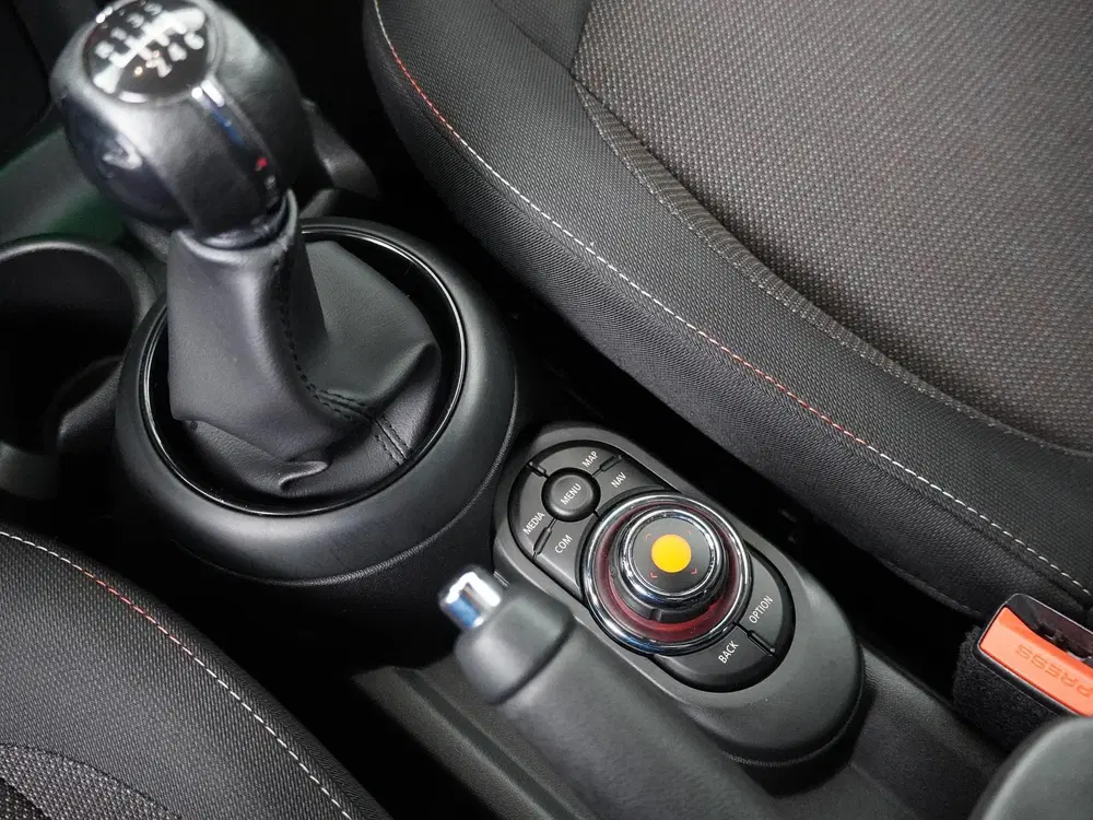 Mini Cooper Cooper Pepper uit 2019, foto 15