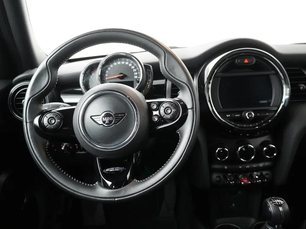 Mini Cooper Cooper Pepper uit 2019, foto 2