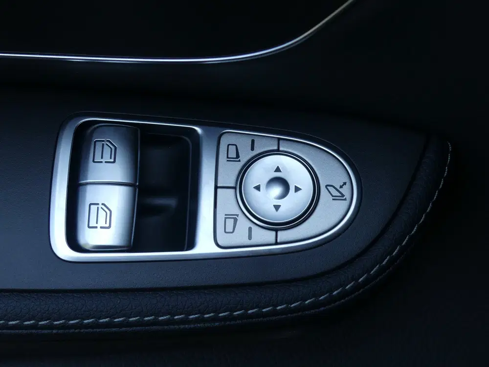 Mercedes-Benz EQV 300 L2 90 kWh AMG Luchtvering 7 Persoons E uit 2025, foto 9