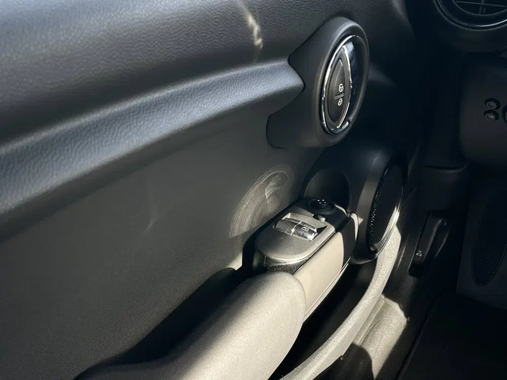 Mini Cooper 1.5 Cooper uit 2019, foto 14