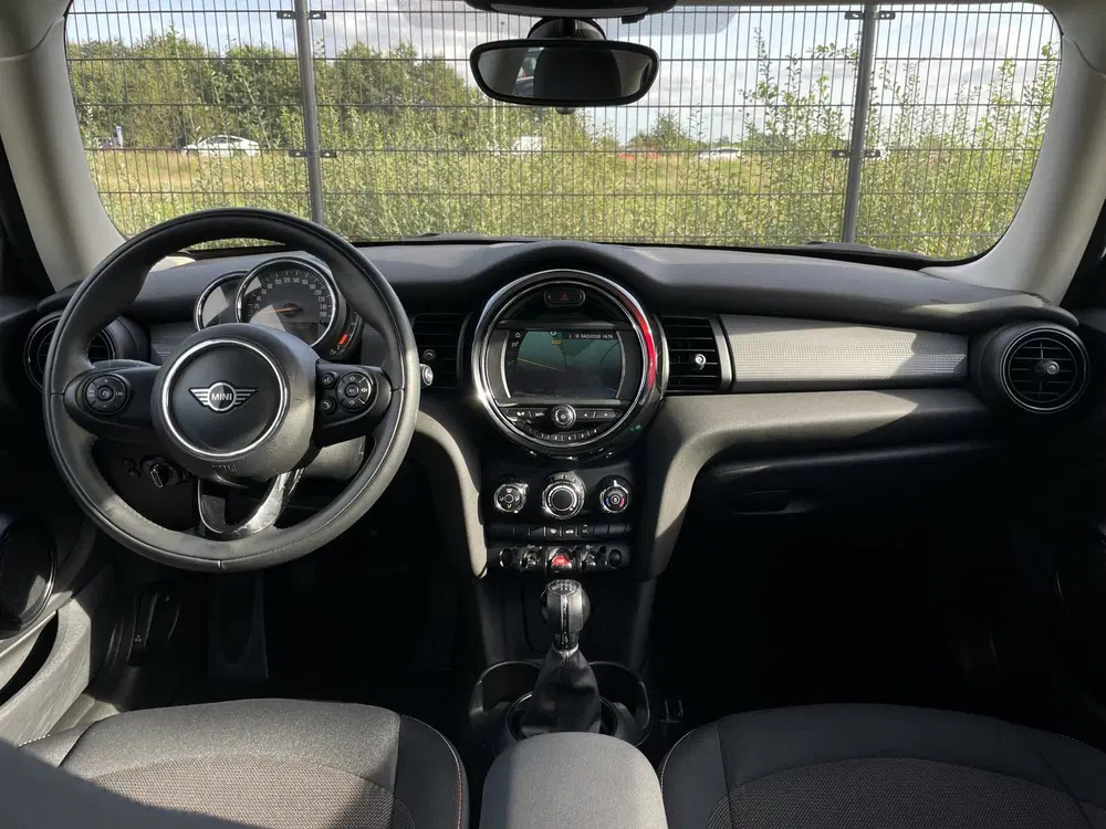 Mini Cooper 1.5 Cooper uit 2019, foto 3