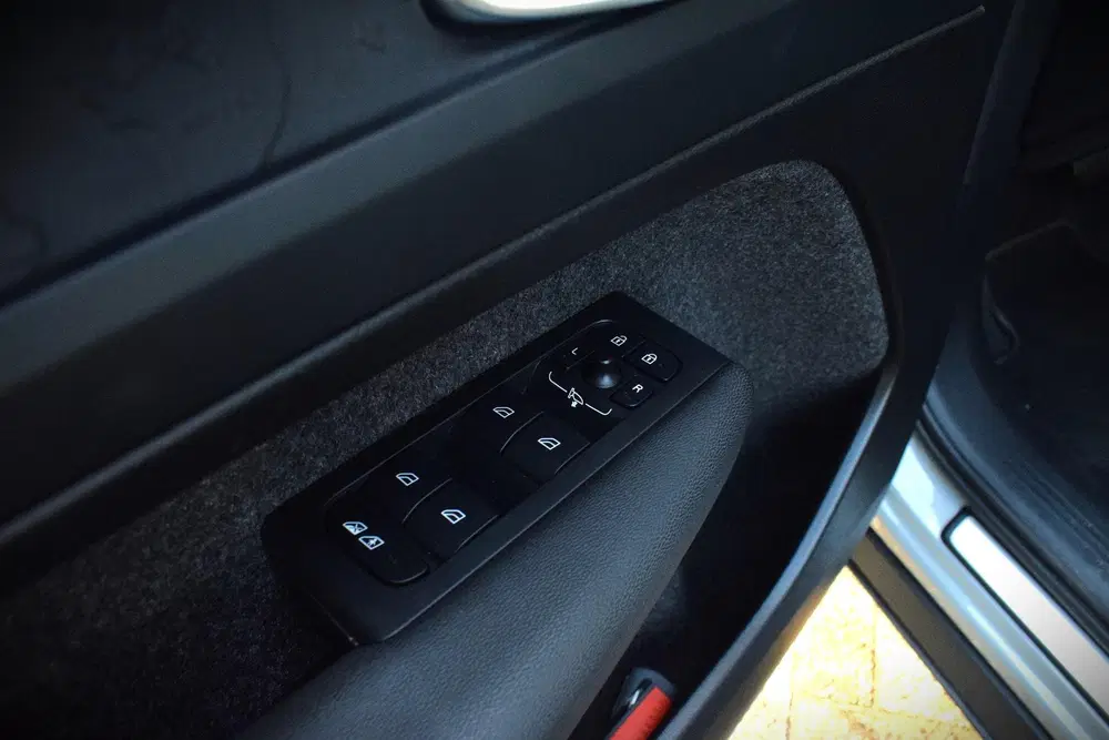 Volvo EX40 Single Motor Essential 70 kWh uit 2024, foto 11