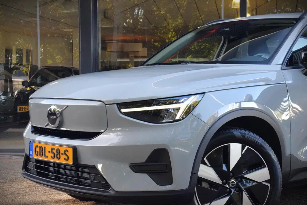 Volvo EX40 Single Motor Essential 70 kWh uit 2024, foto 13