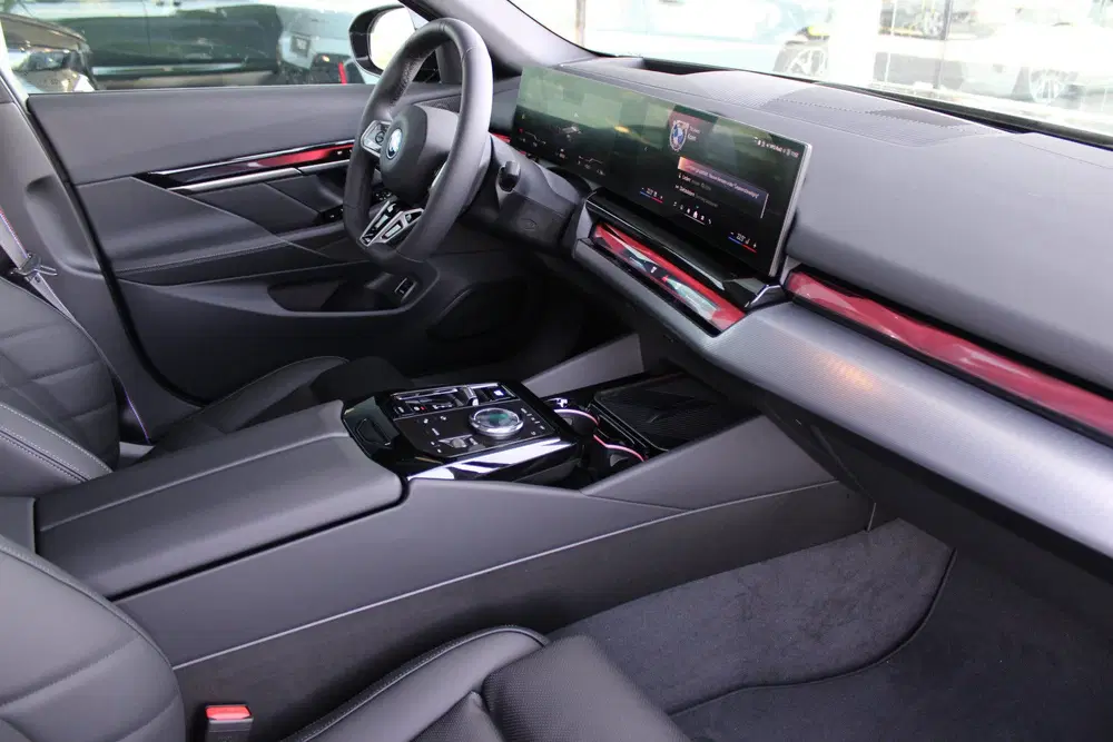 BMW i5 xDrive40 M Sport uit 2026, foto 6