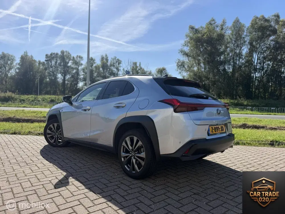 Lexus UX 250h F Sport LEDER uit 2023, foto 3
